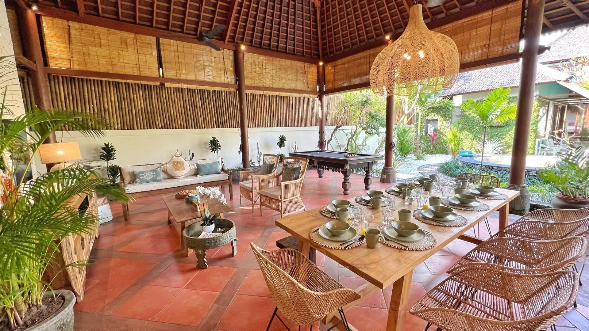 Villa Nicole 5Br Paradise, Quiet Area In Central Oberoi Seminyak 0*, Семиньяк