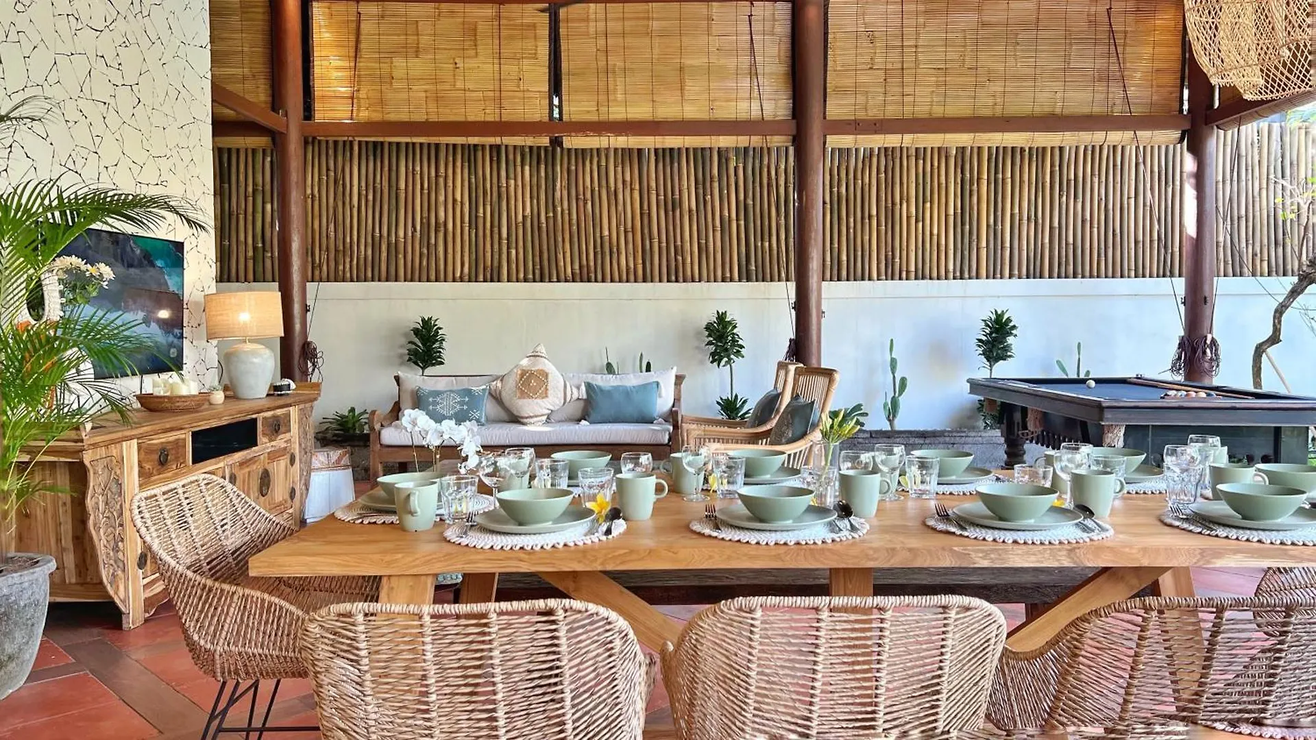 Villa Nicole 5Br Paradise, Quiet Area In Central Oberoi Seminyak