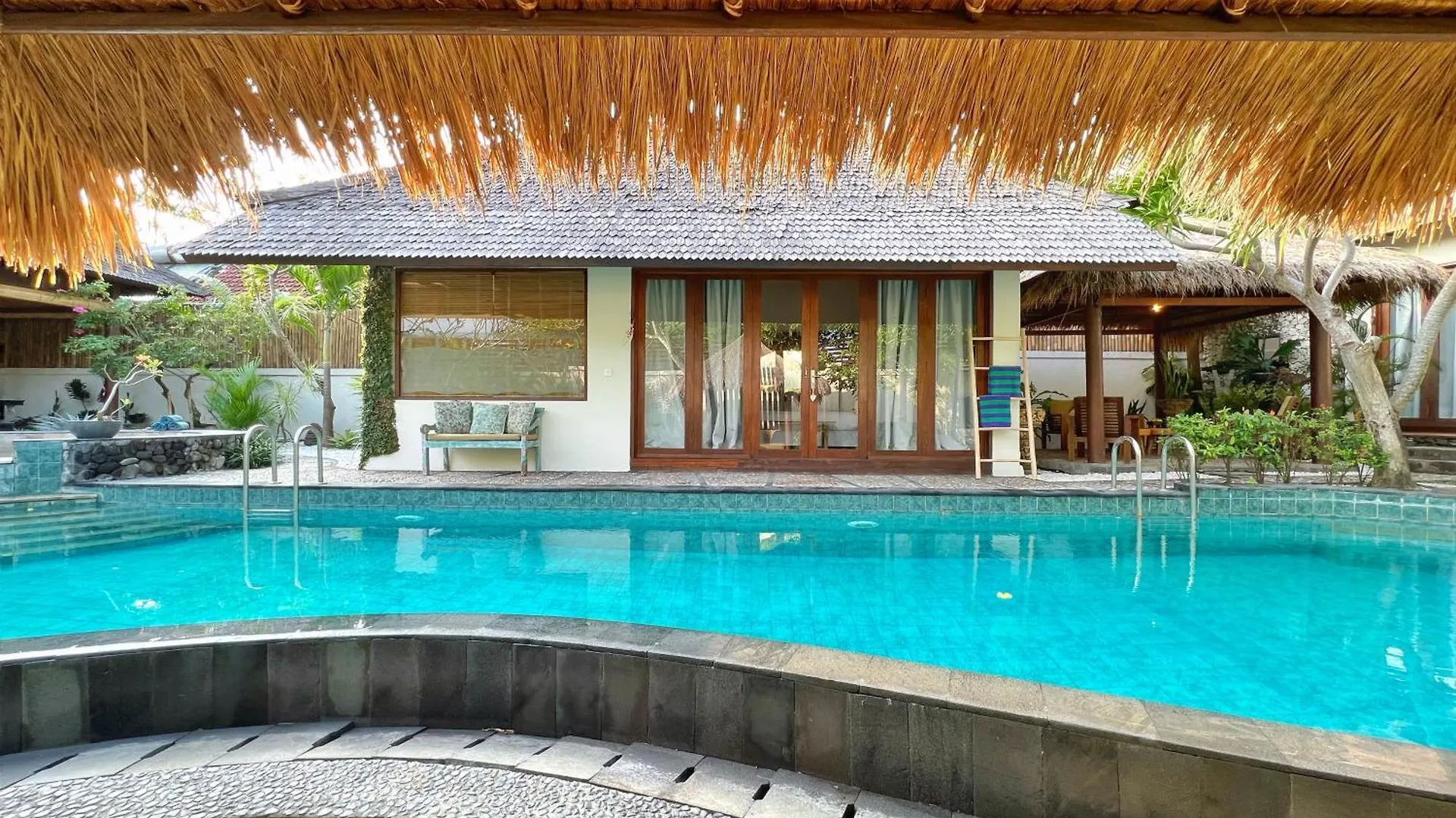 Villa Nicole 5Br Paradise, Quiet Area In Central Oberoi Seminyak 0*, Семиньяк