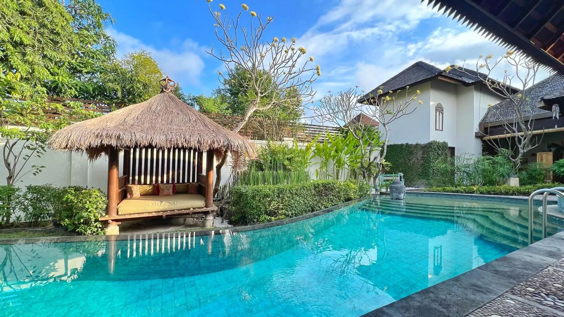 Villa Nicole 5Br Paradise, Quiet Area In Central Oberoi Seminyak 0*, Семиньяк Индонезия
