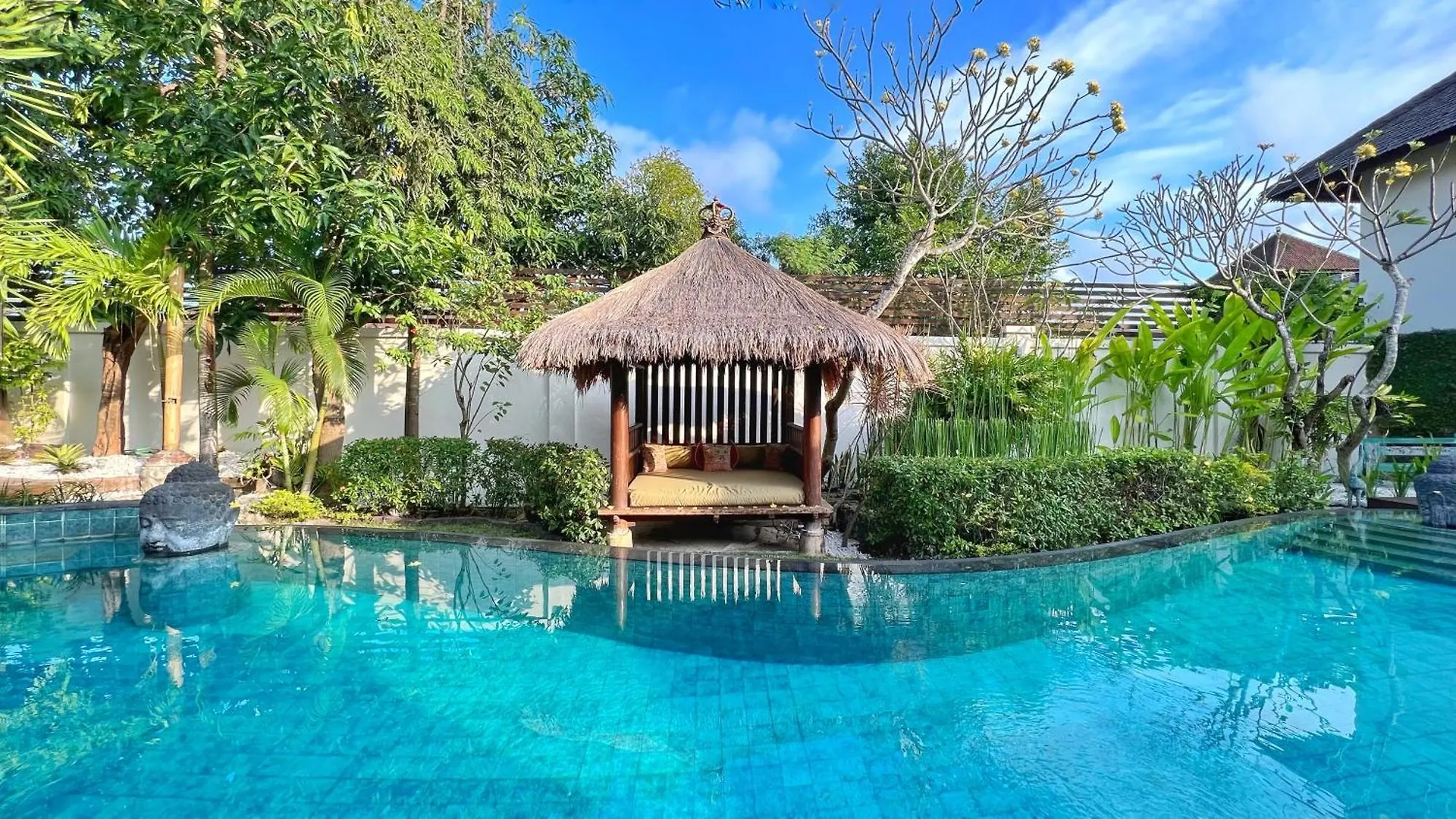 Villa Nicole 5Br Paradise, Quiet Area In Central Oberoi Seminyak