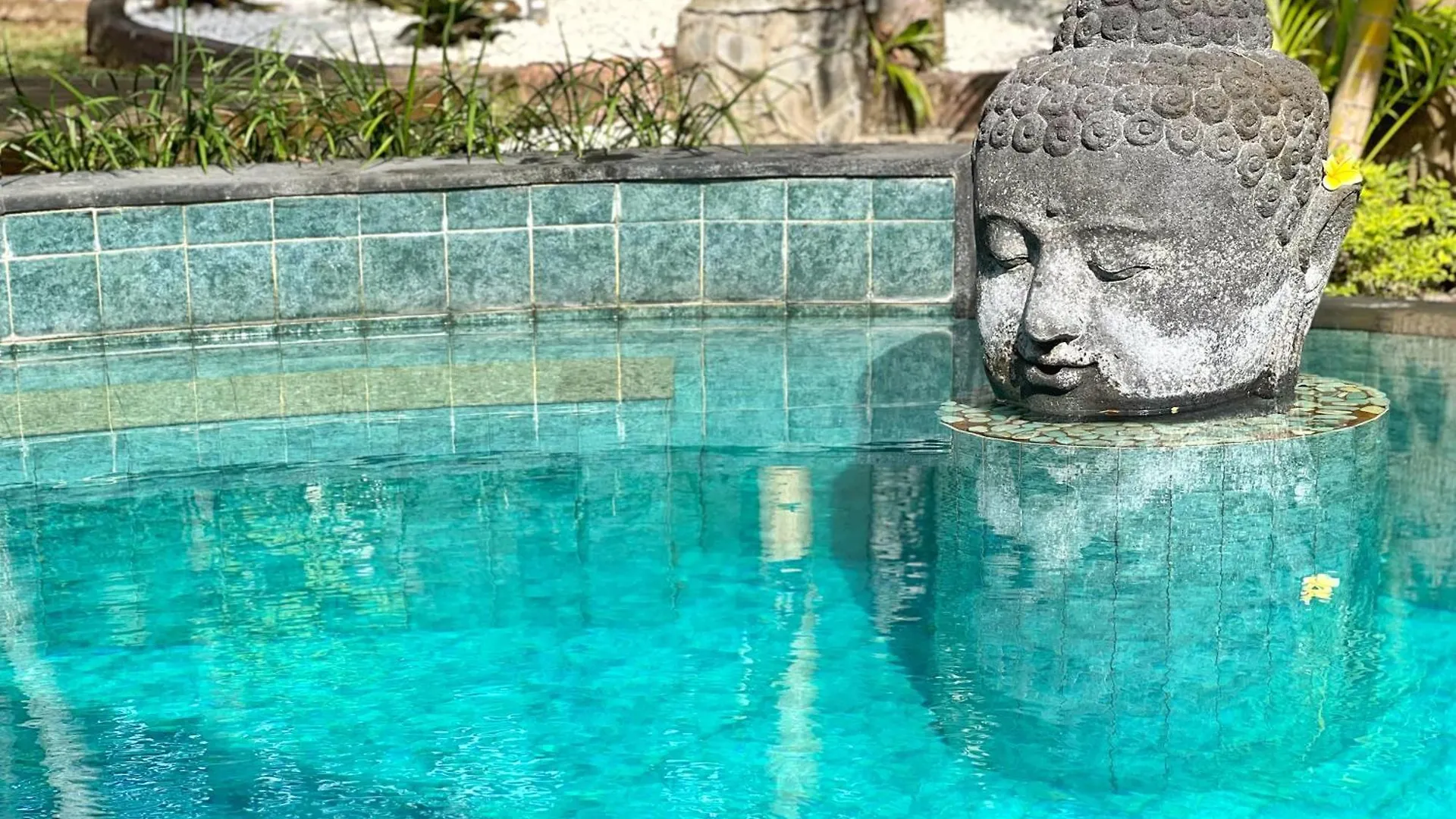 Villa Nicole 5Br Paradise, Quiet Area In Central Oberoi Seminyak