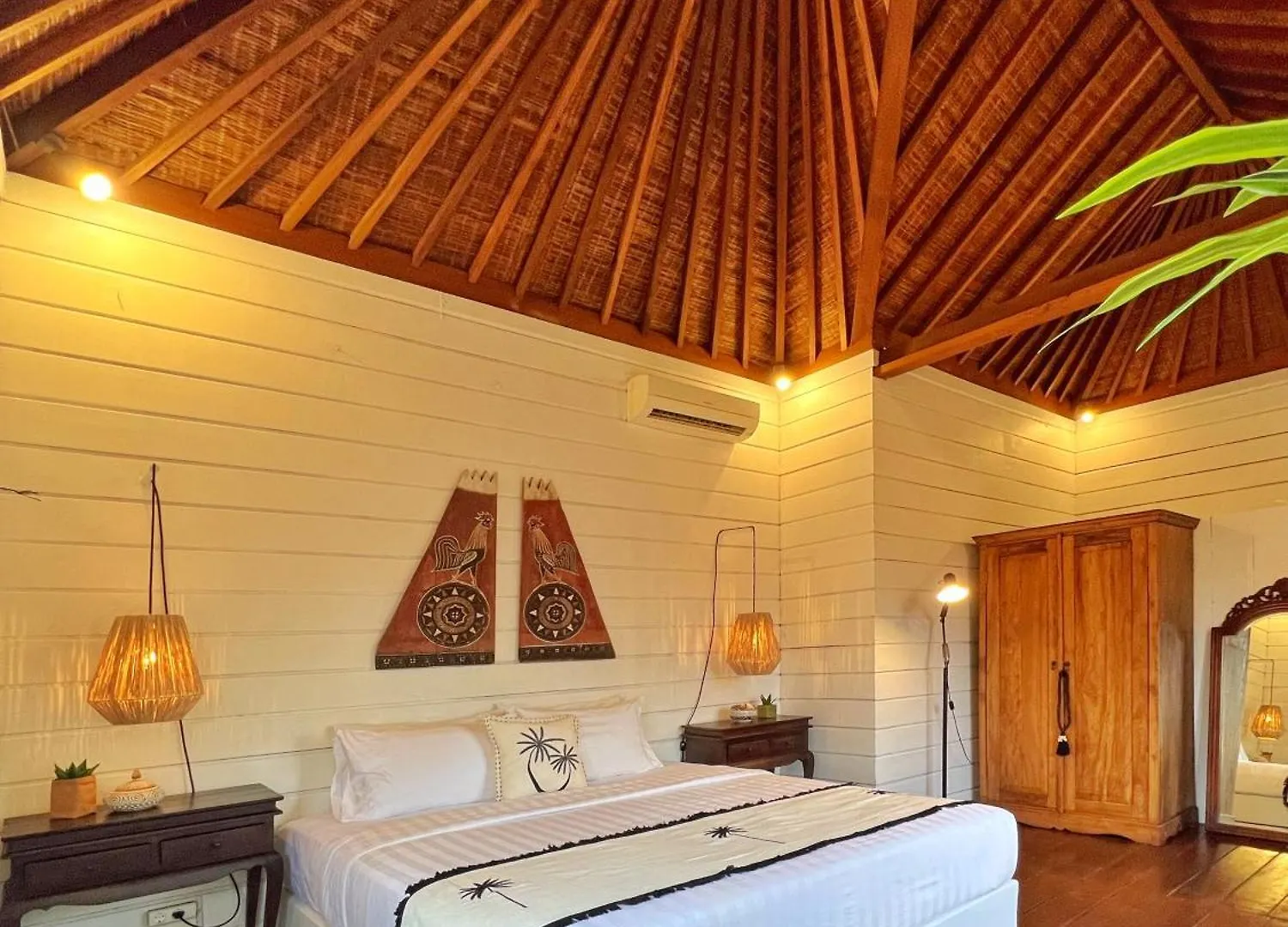 Villa Nicole 5Br Paradise, Quiet Area In Central Oberoi Seminyak
