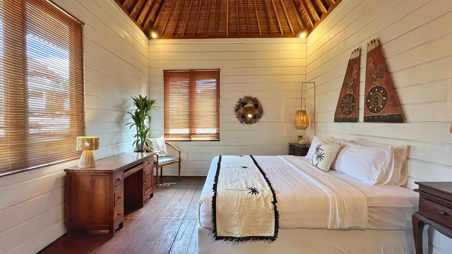 Villa Nicole 5Br Paradise, Quiet Area In Central Oberoi Seminyak