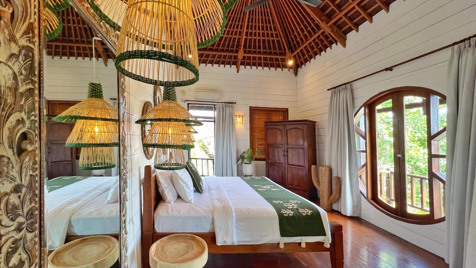 Villa Nicole 5Br Paradise, Quiet Area In Central Oberoi Seminyak